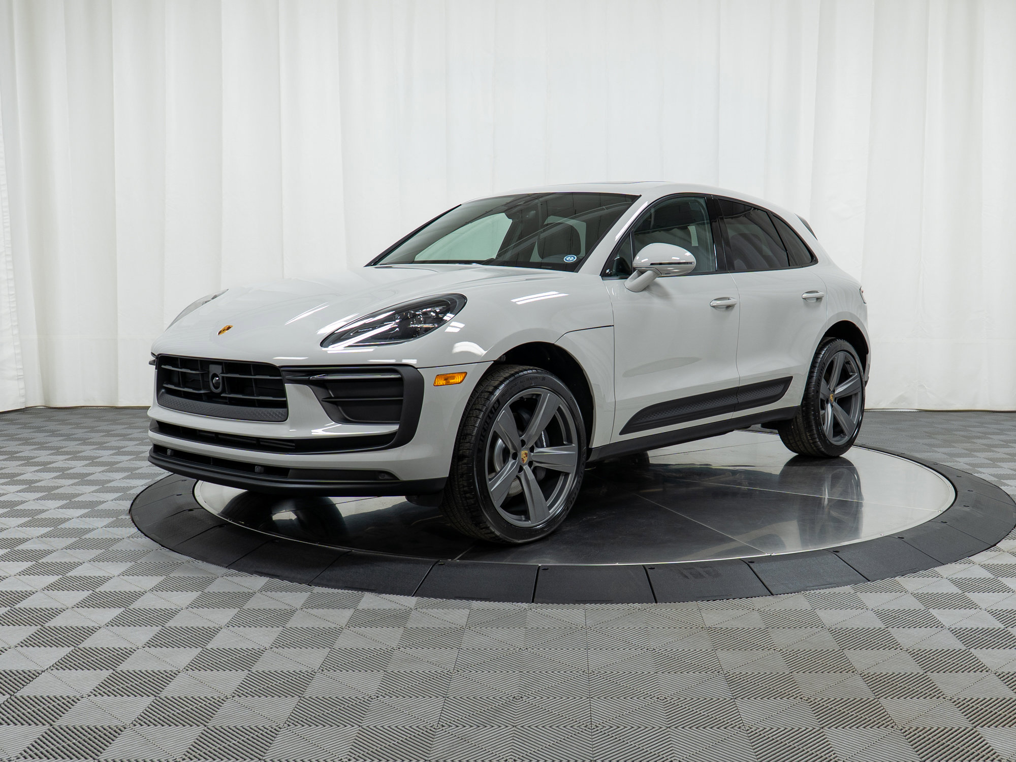 Used 2025 Porsche Macan