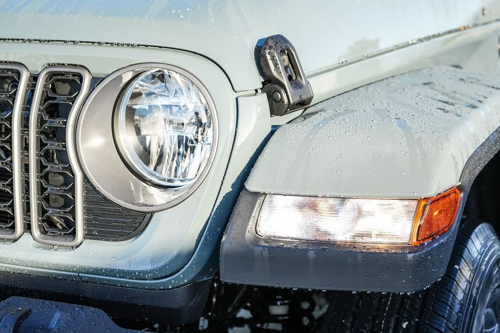 New 2026 Jeep Gladiator Sport image 5