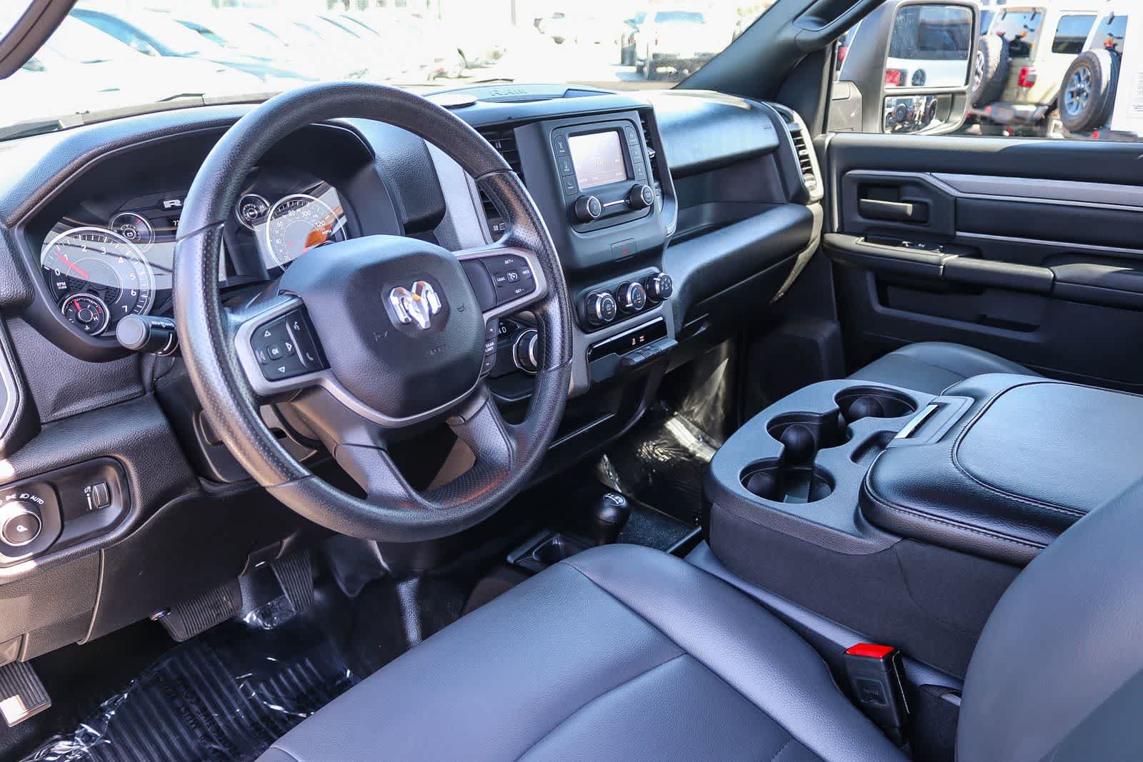 Used 2024 RAM 2500 Tradesman w/ Chrome Appearance Group AWD/4WD image 16