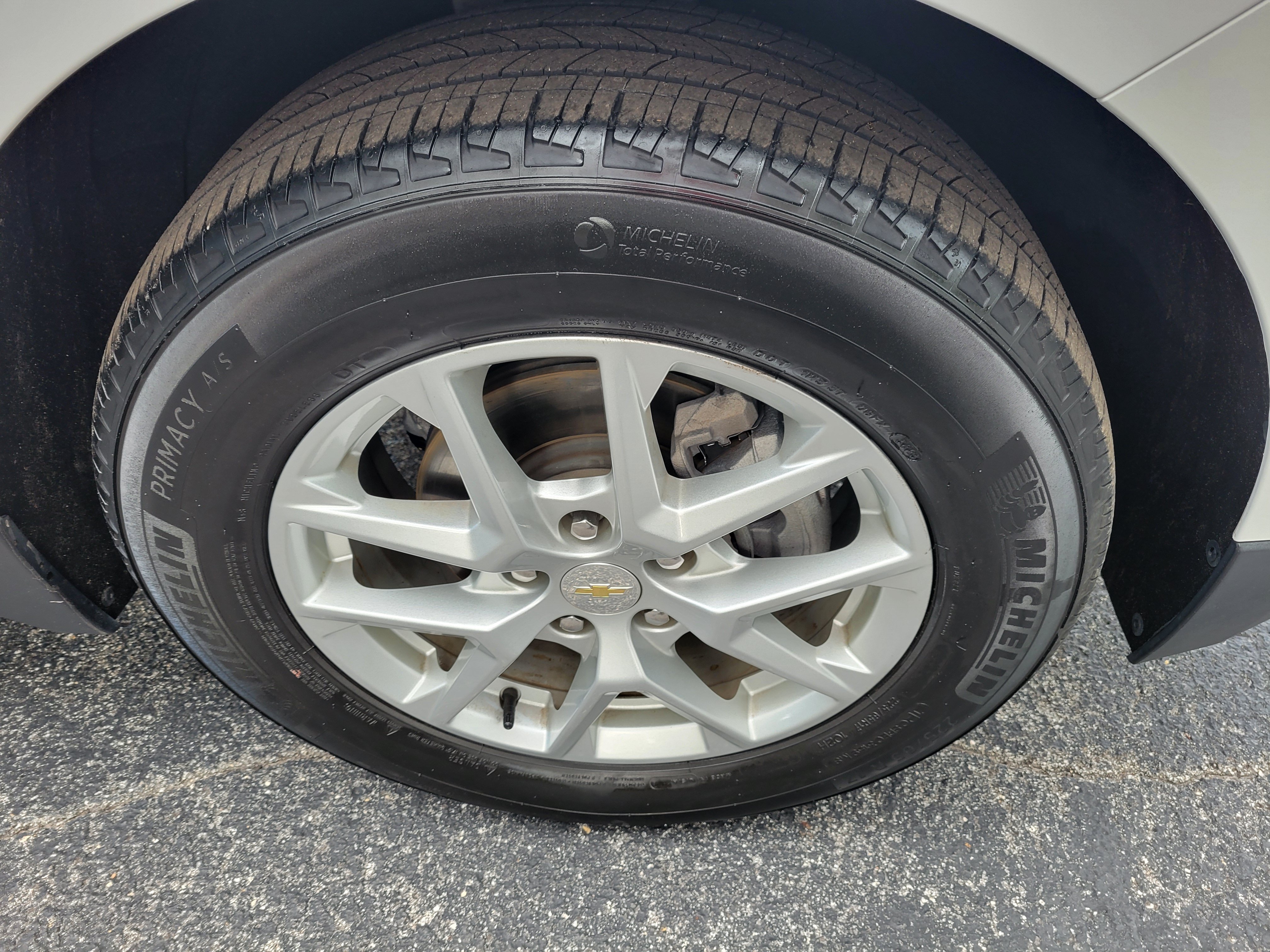Certified 2024 Chevrolet Equinox LS w/ LS Convenience Package FWD image 35