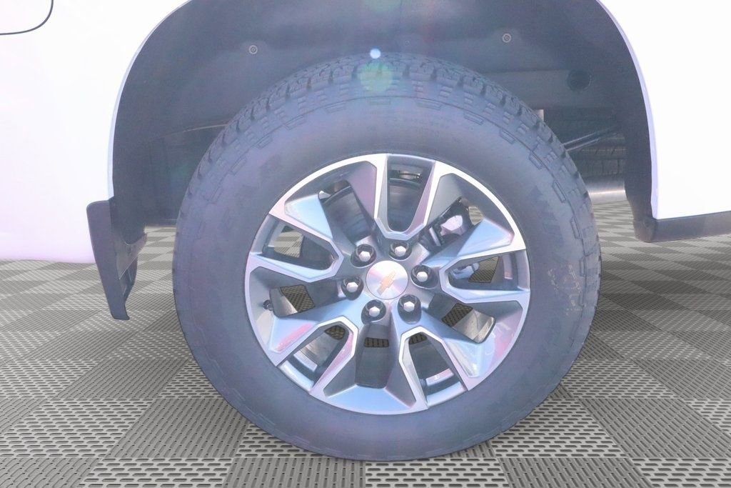 New 2026 Chevrolet Silverado 1500 LT image 18