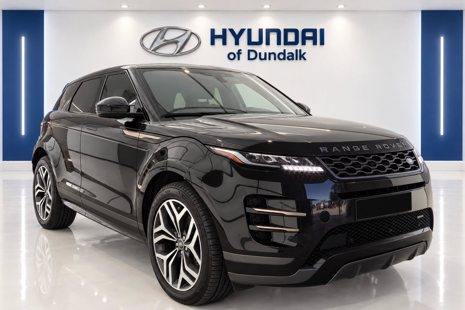 Used 2023 Land Rover Range Rover Evoque R-Dynamic S AWD/4WD image 3
