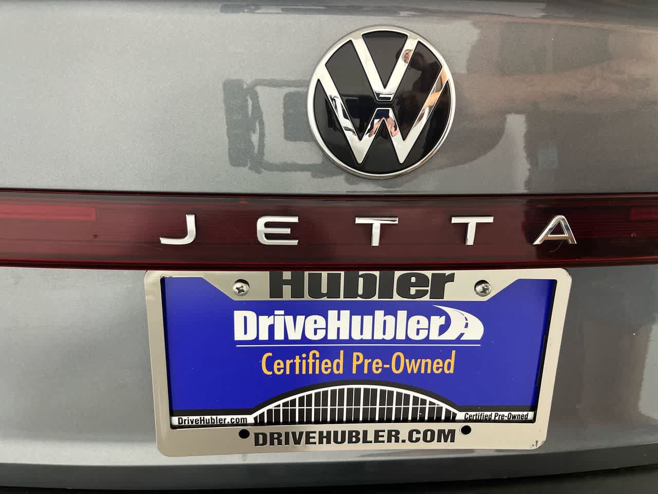Used 2025 Volkswagen Jetta SE FWD image 11