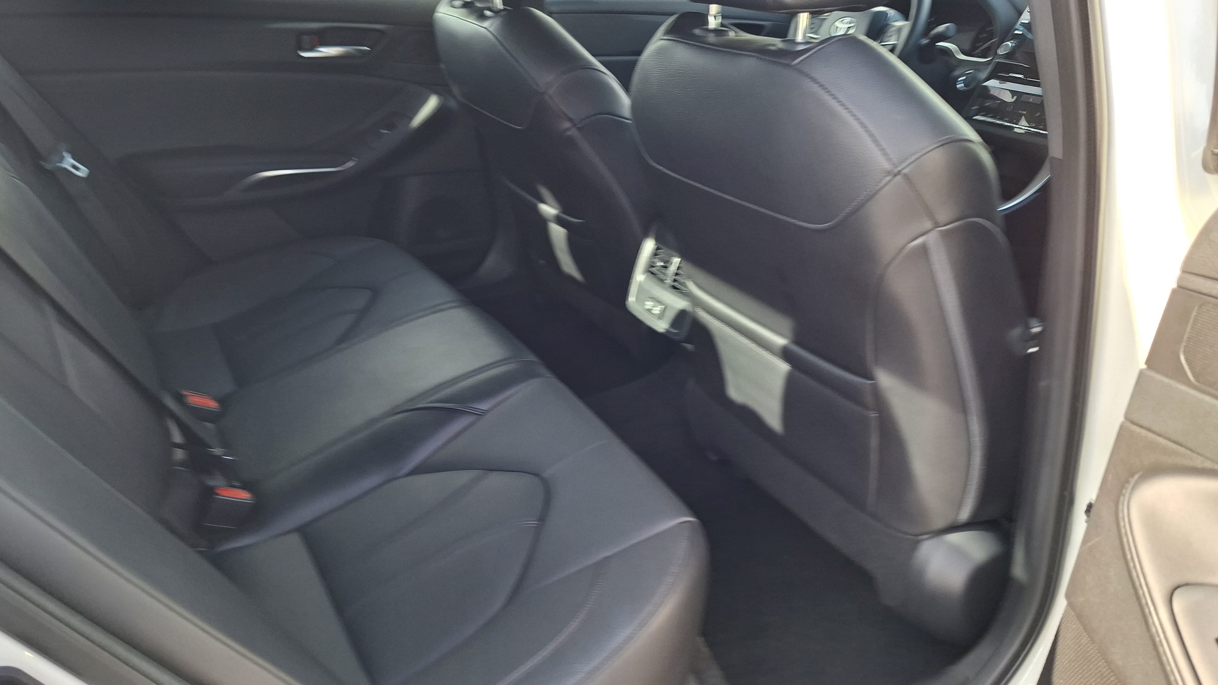 Used 2022 Toyota Avalon XLE FWD image 22