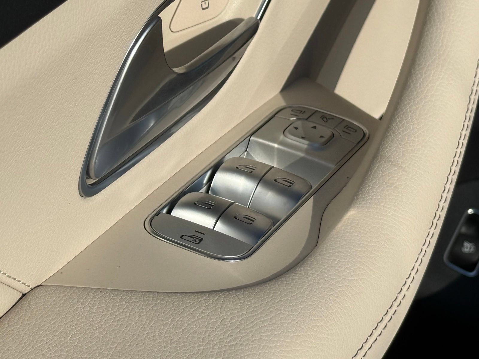 New 2026 Mercedes-Benz GLE 450 4MATIC image 16