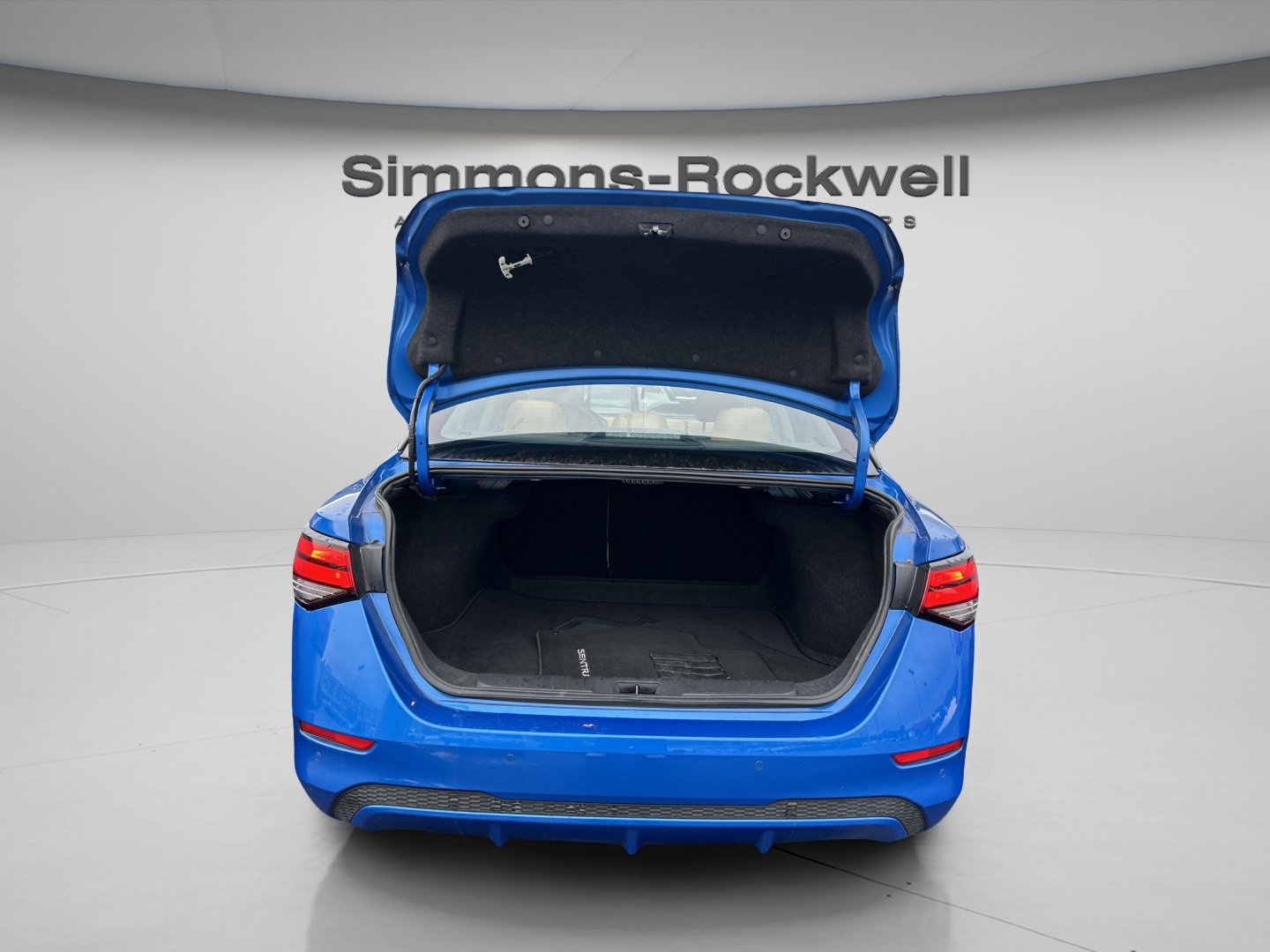 Used 2025 Nissan Sentra SV w/ SV Premium Package image 20