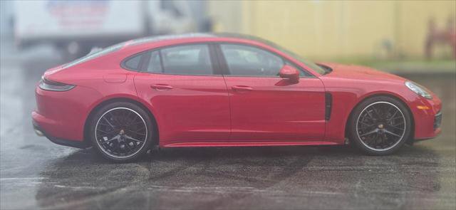 Used 2021 Porsche Panamera 4 w/ Premium Package AWD/4WD image 8