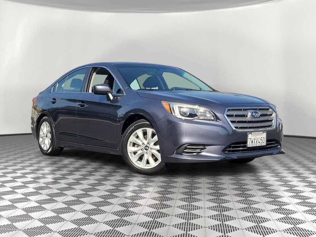 Used 2017 Subaru Legacy 2.5i Premium AWD/4WD image 2