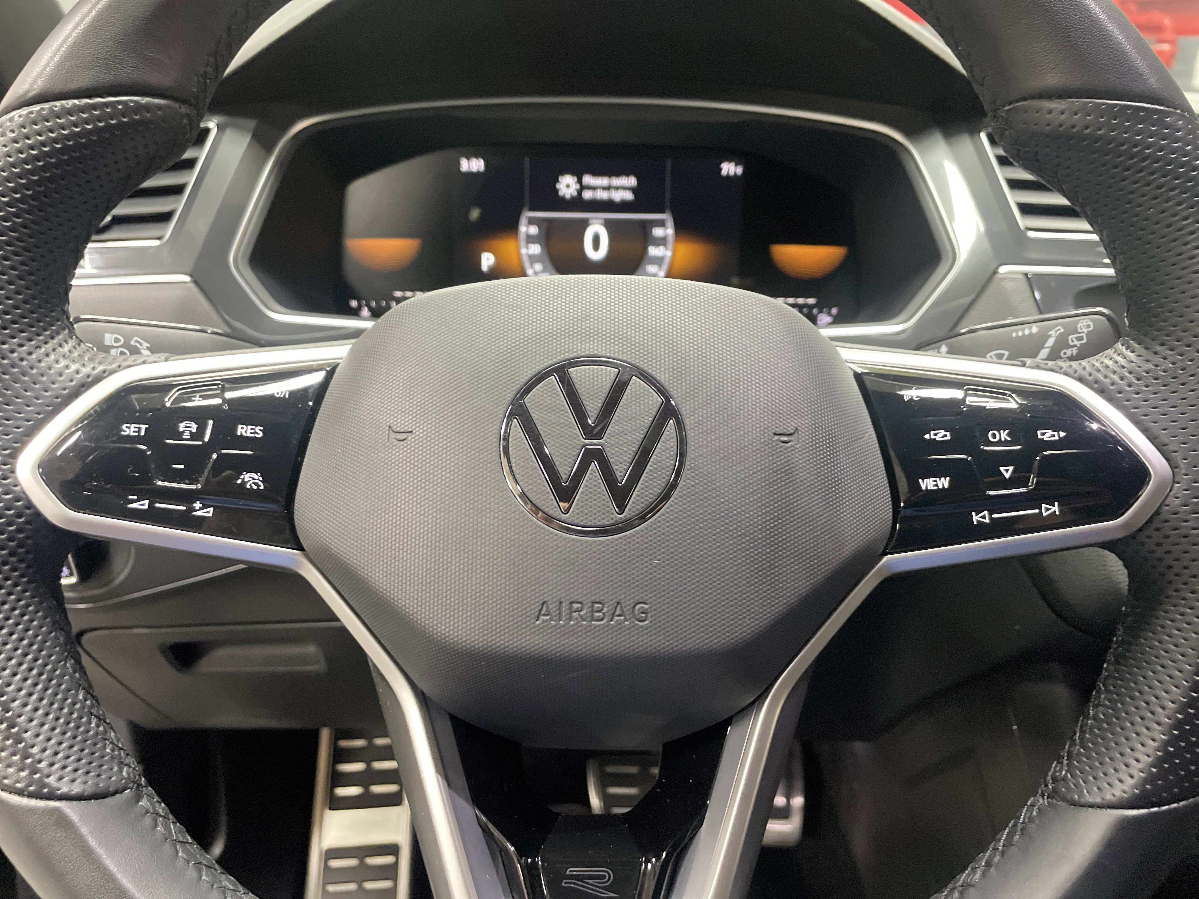 Used 2023 Volkswagen Tiguan SE R-Line FWD image 18