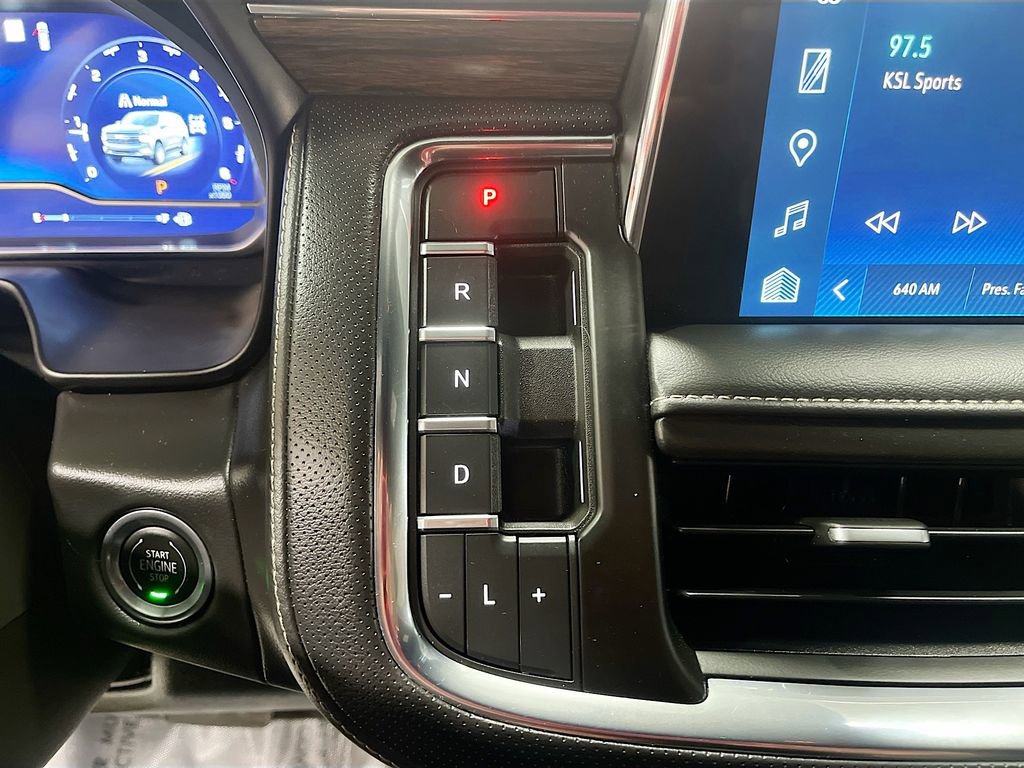 Used 2023 Chevrolet Tahoe Premier AWD/4WD image 17