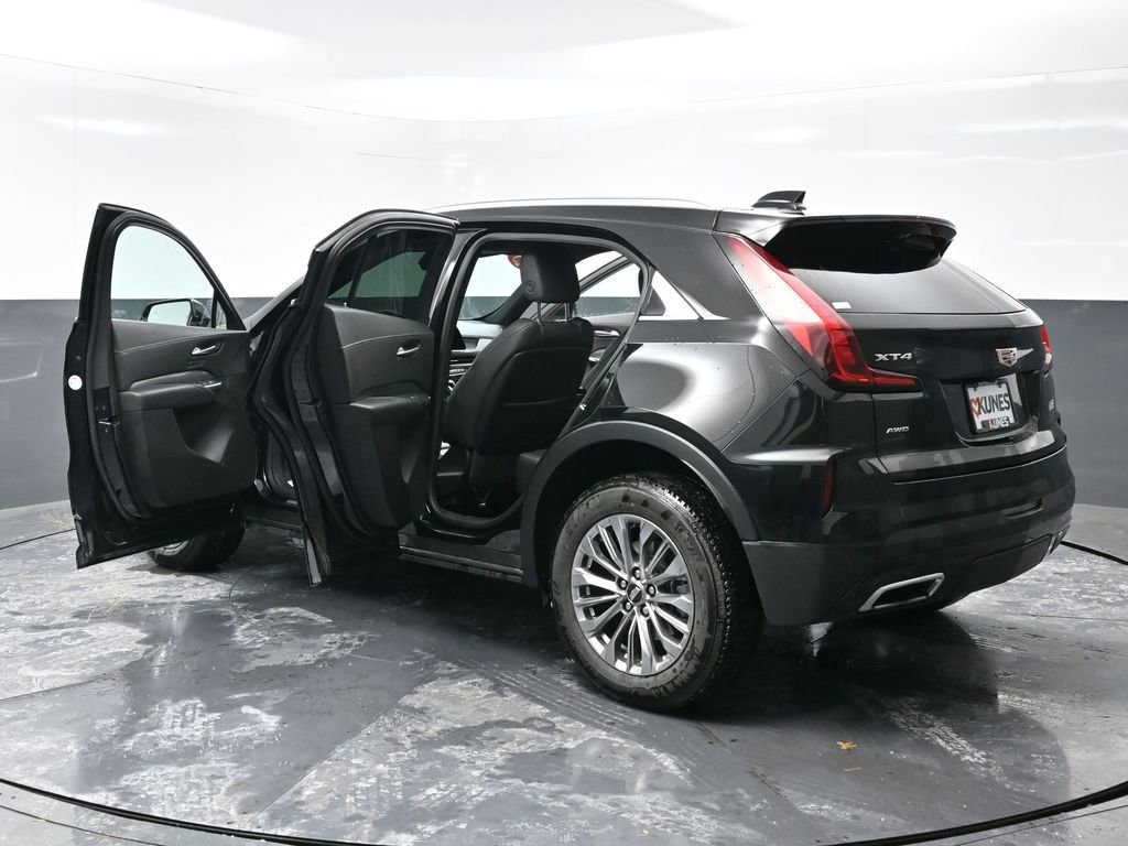 Used 2025 Cadillac XT4 Premium Luxury image 62
