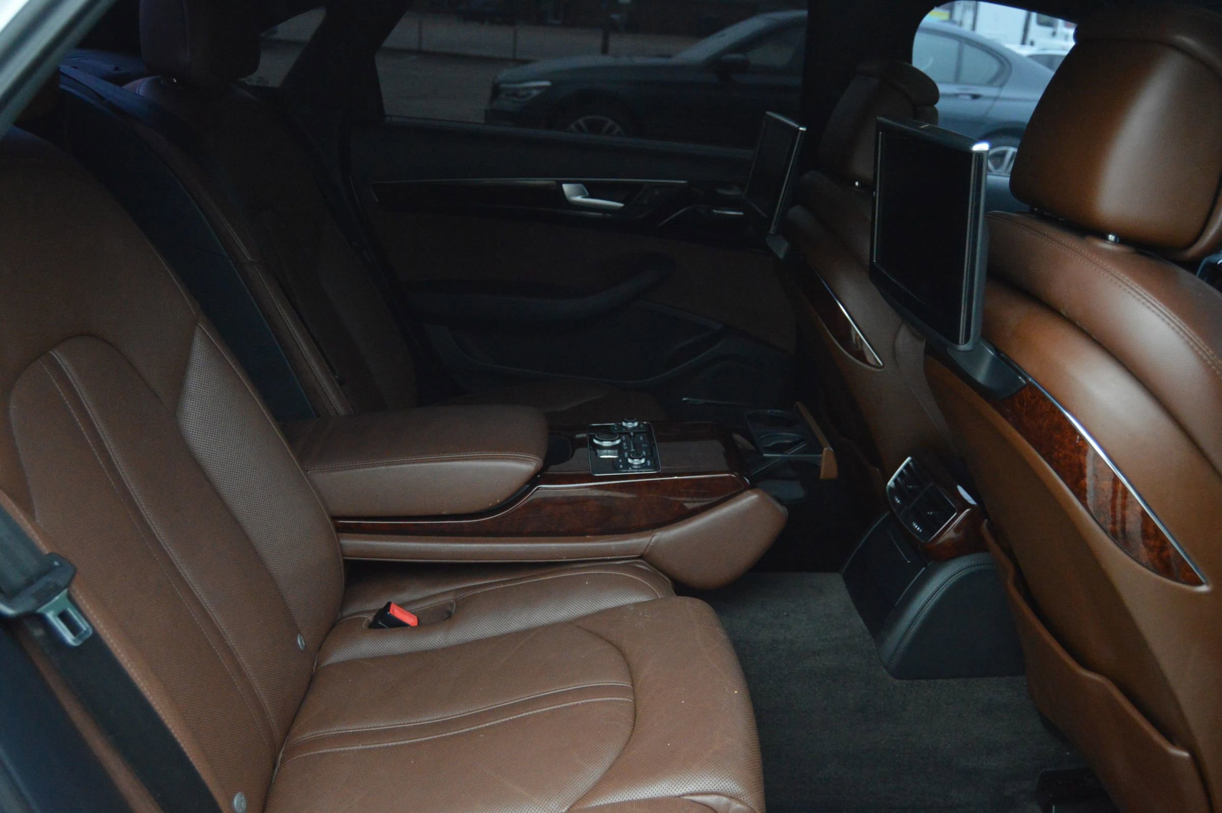 Used 2011 Audi A8 L 4.2 image 16