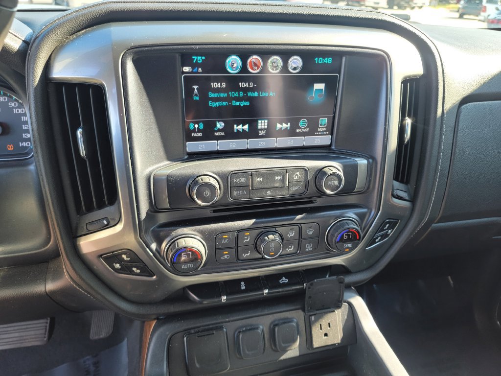 Used 2018 Chevrolet Silverado 1500 LTZ RWD image 19