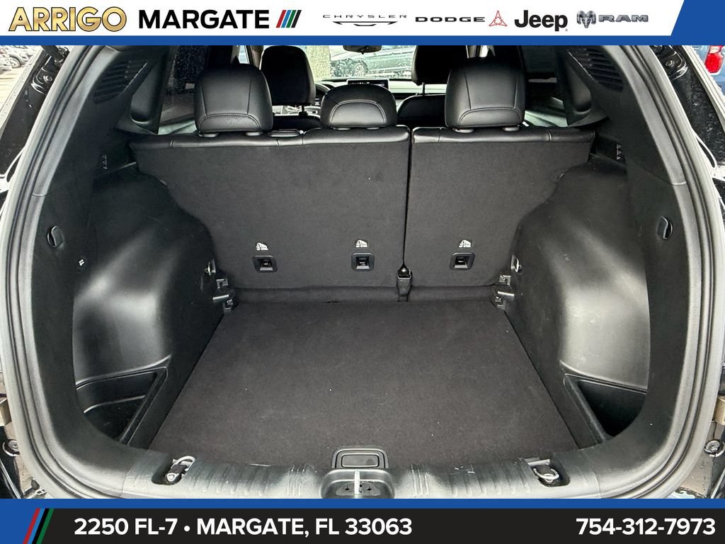 Used 2023 Jeep Compass Latitude AWD/4WD image 15
