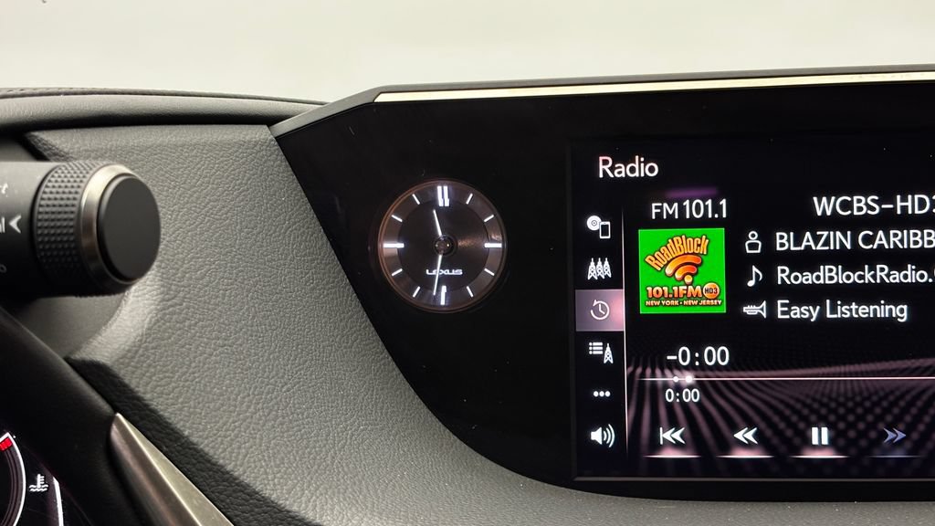 Used 2021 Lexus ES 300h w/ Premium Package FWD image 30