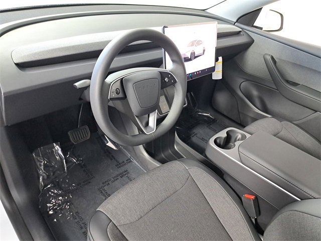 Used 2026 Tesla Model Y 2WD image 17