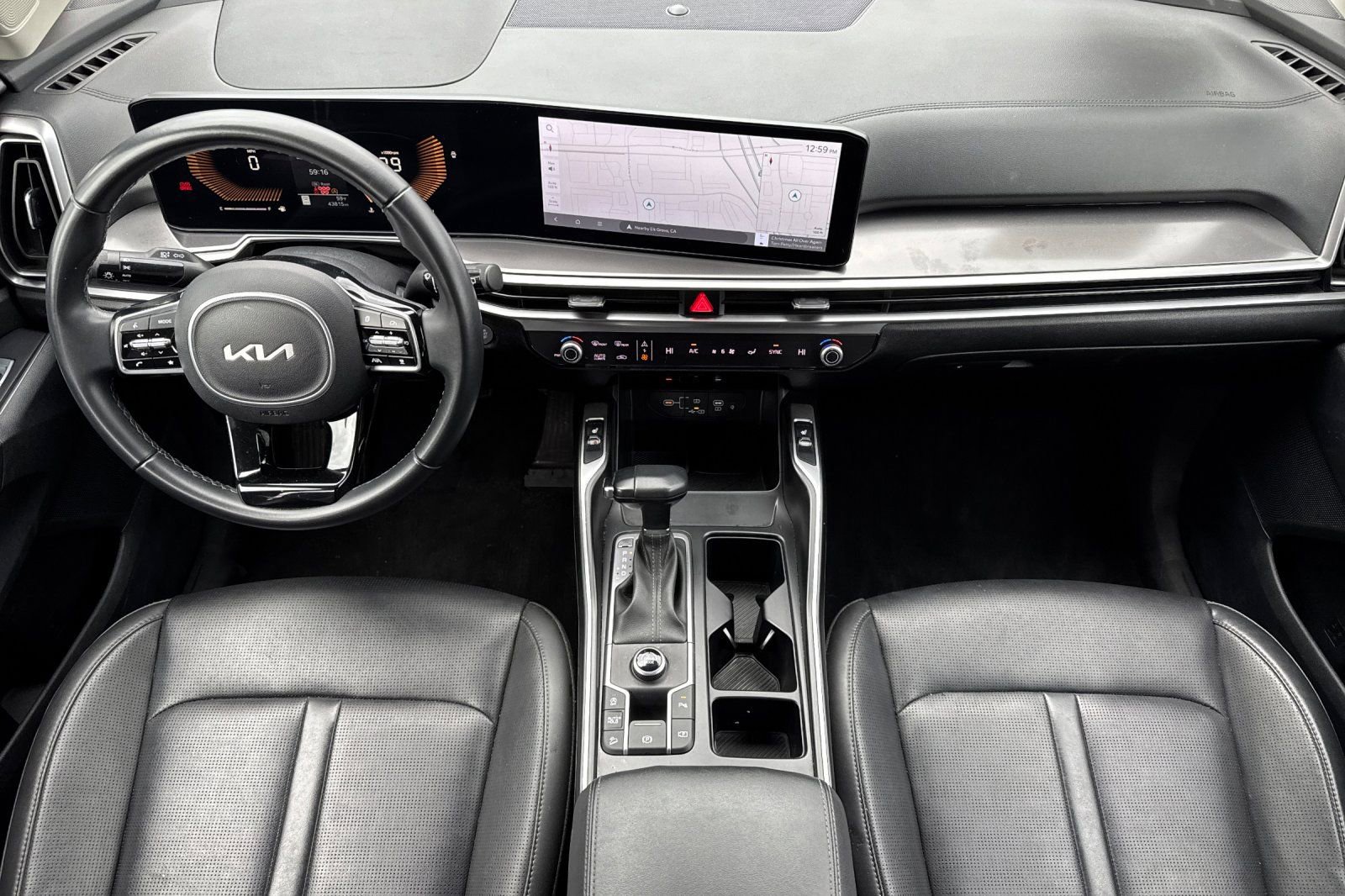 Used 2024 Kia Sorento S image 14