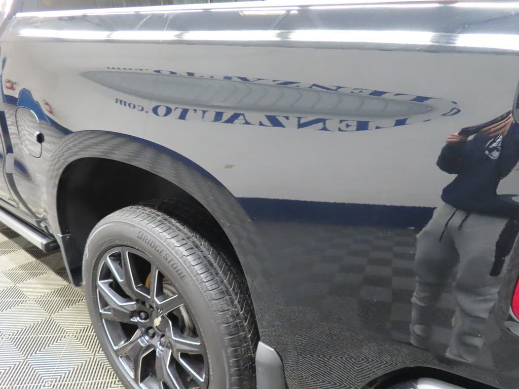 Used 2022 Chevrolet Silverado 1500 High Country w/ Technology Package image 40