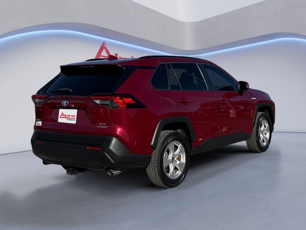 Used 2021 Toyota RAV4 XLE image 5