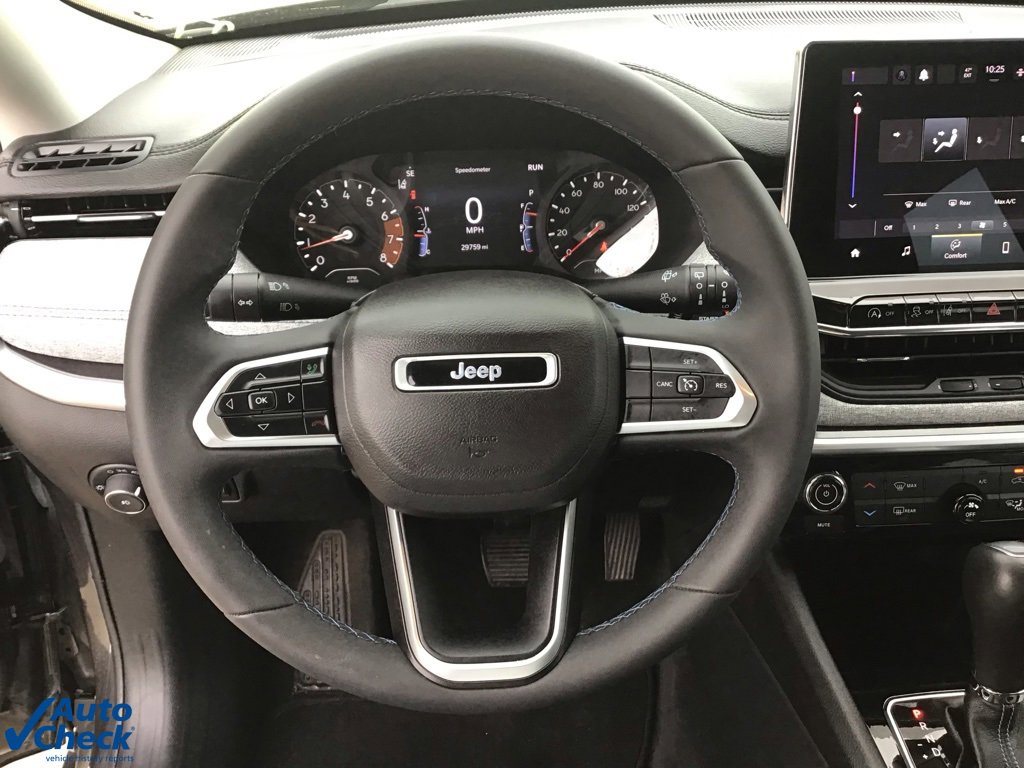 Used 2022 Jeep Compass Latitude image 31