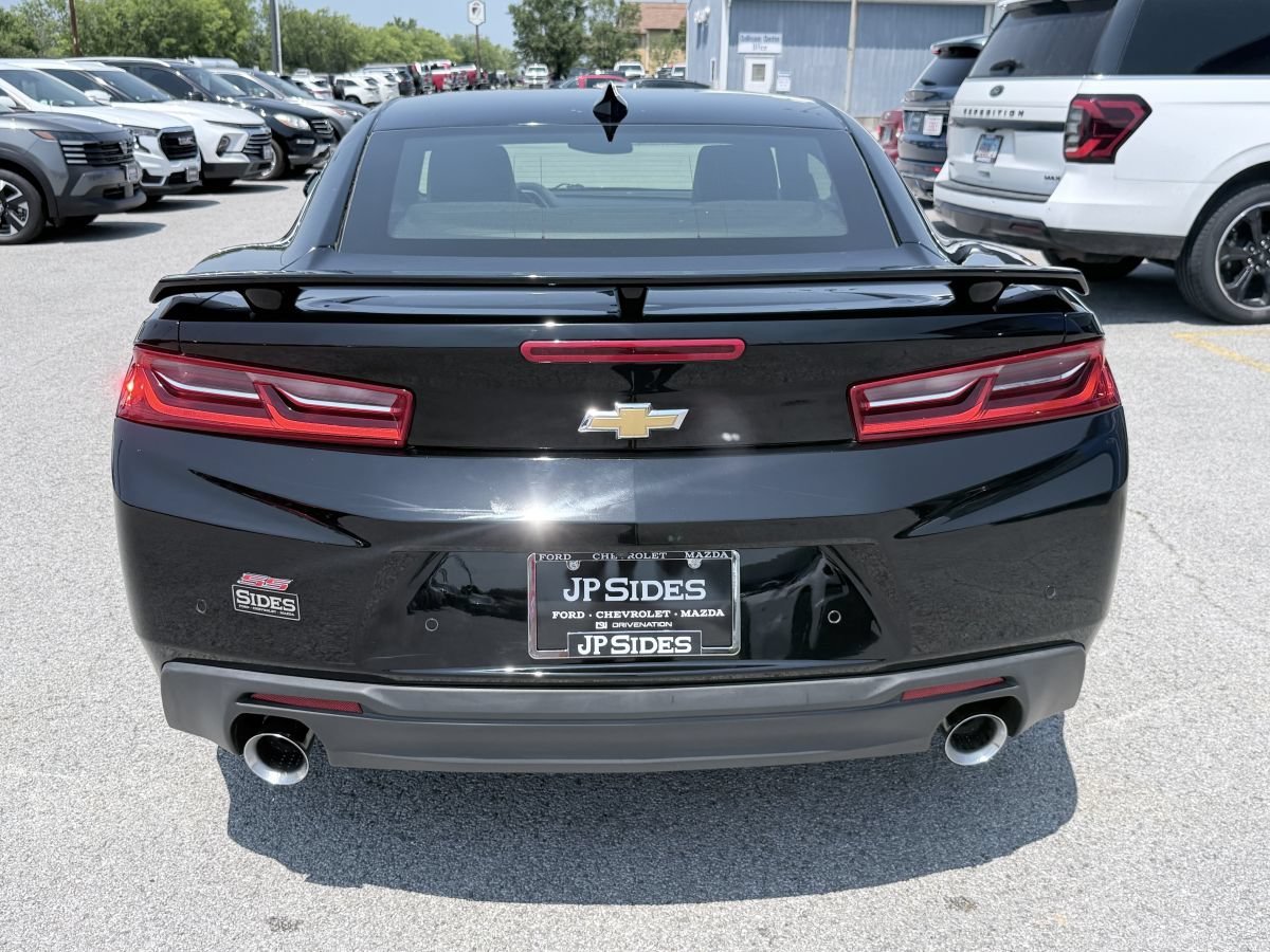 Used 2016 Chevrolet Camaro SS RWD image 6