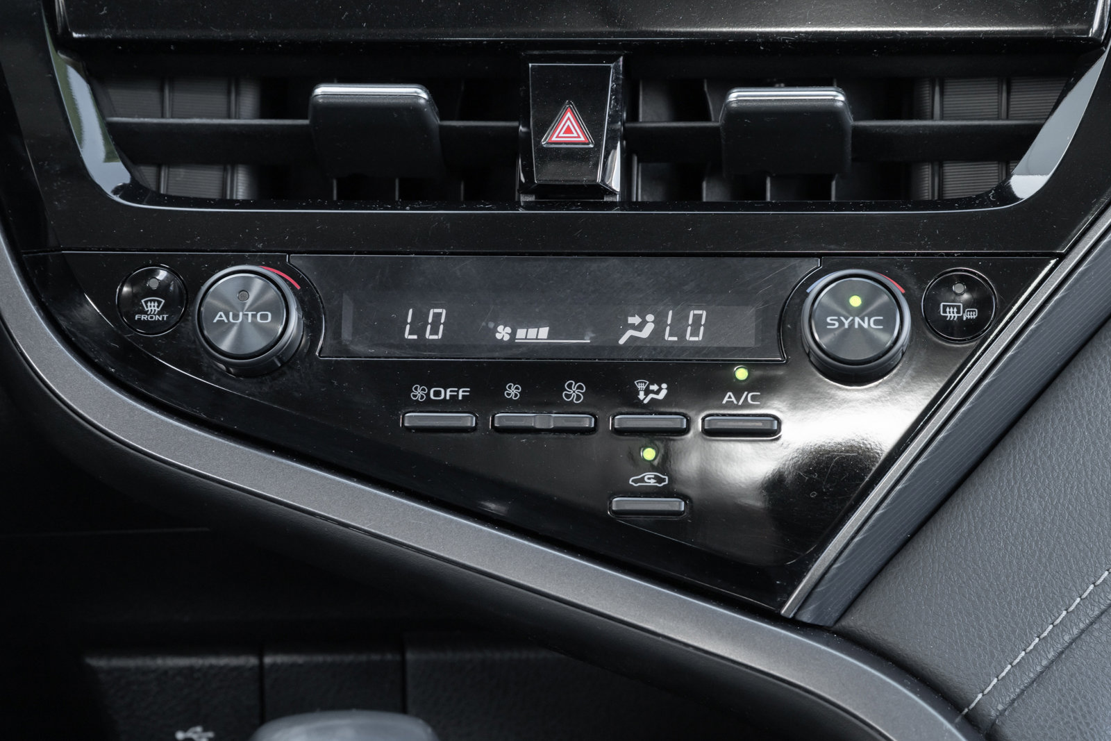 Used 2023 Toyota Camry SE image 31