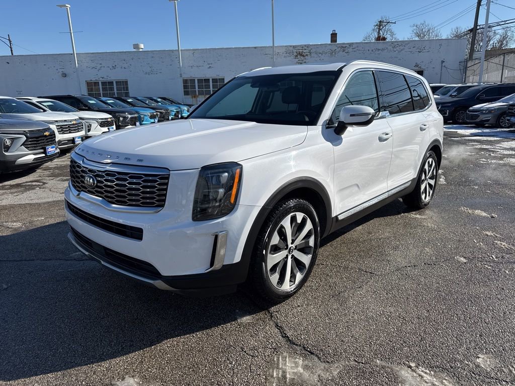 Used 2021 Kia Telluride EX w/ EX Premium Package image 3