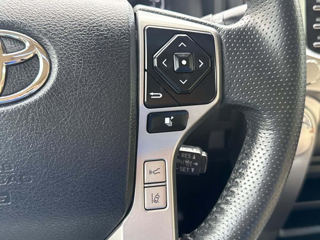 Used 2020 Toyota 4Runner SR5 Premium w/ Moonroof Package AWD/4WD image 28
