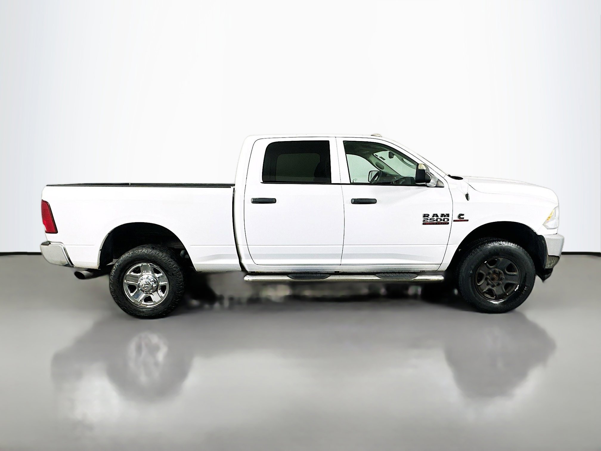 Used 2018 RAM 2500 Tradesman w/ Chrome Appearance Group image 8