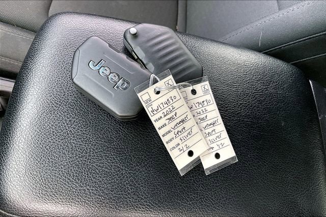 Used 2022 Jeep Wrangler Unlimited Sport image 9