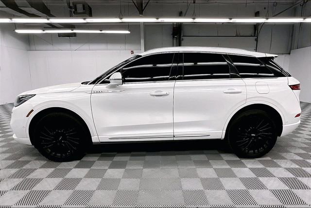 Used 2021 Lincoln Corsair Reserve w/ Equipment Group 201A image 13