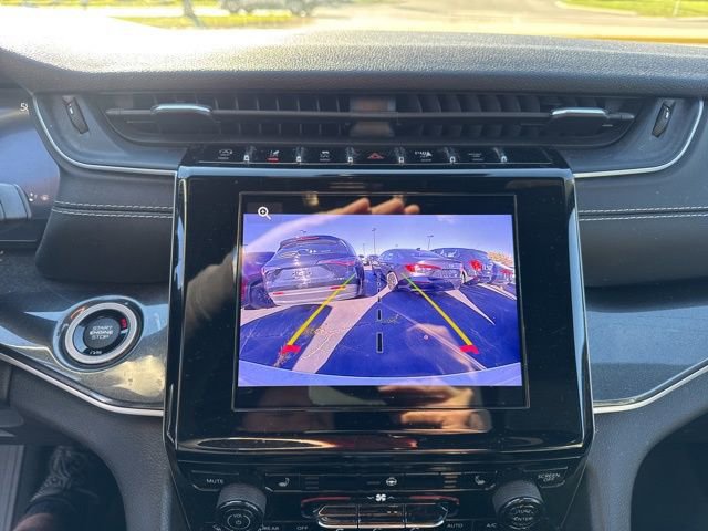 Used 2023 Jeep Grand Cherokee Altitude image 16