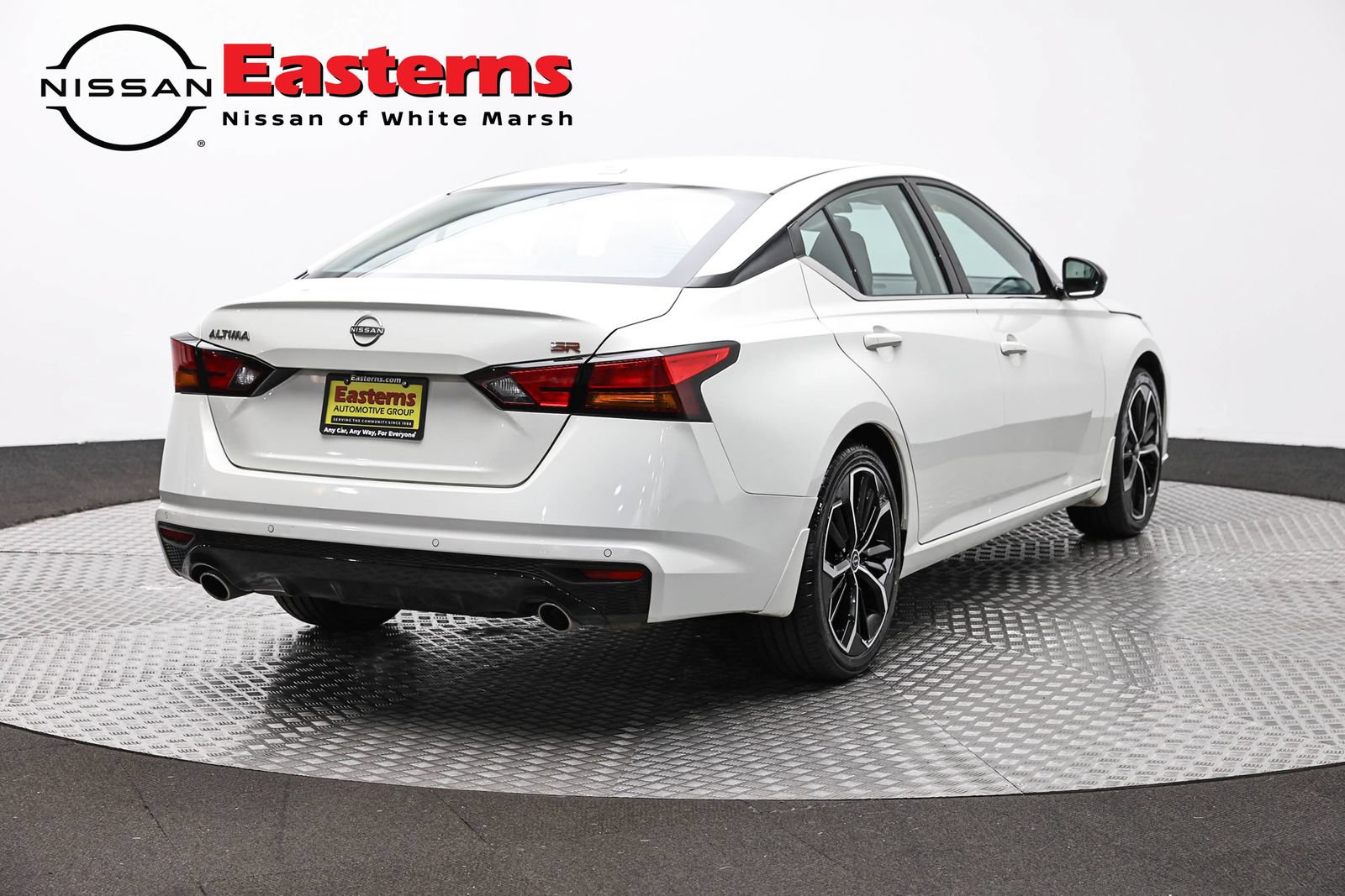 Used 2025 Nissan Altima 2.5 SR FWD image 5