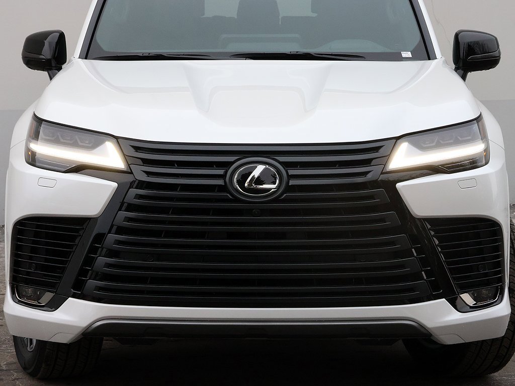 New 2026 Lexus LX 600 4WD w/ Premium Package image 6