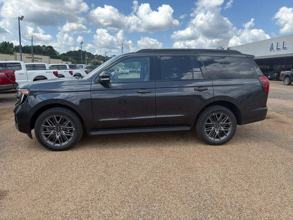 New 2026 Ford Expedition Platinum w/ Stealth Appearance Package AWD/4WD image 2