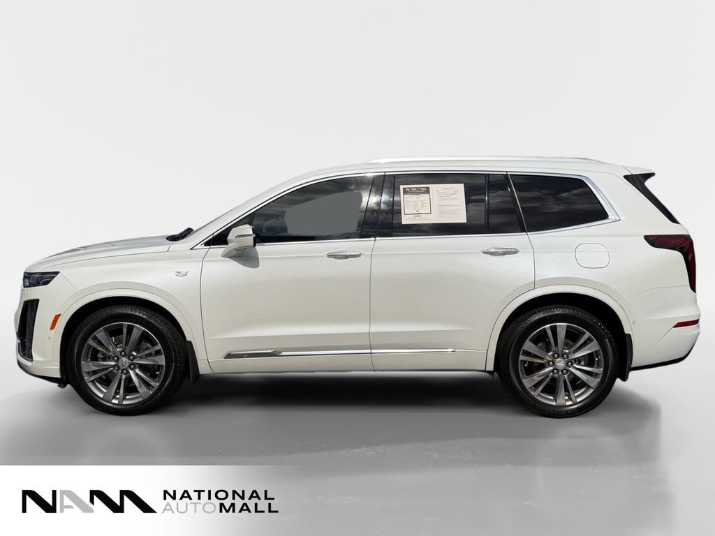 Used 2022 Cadillac XT6 Premium Luxury w/ Technology Package AWD/4WD image 2