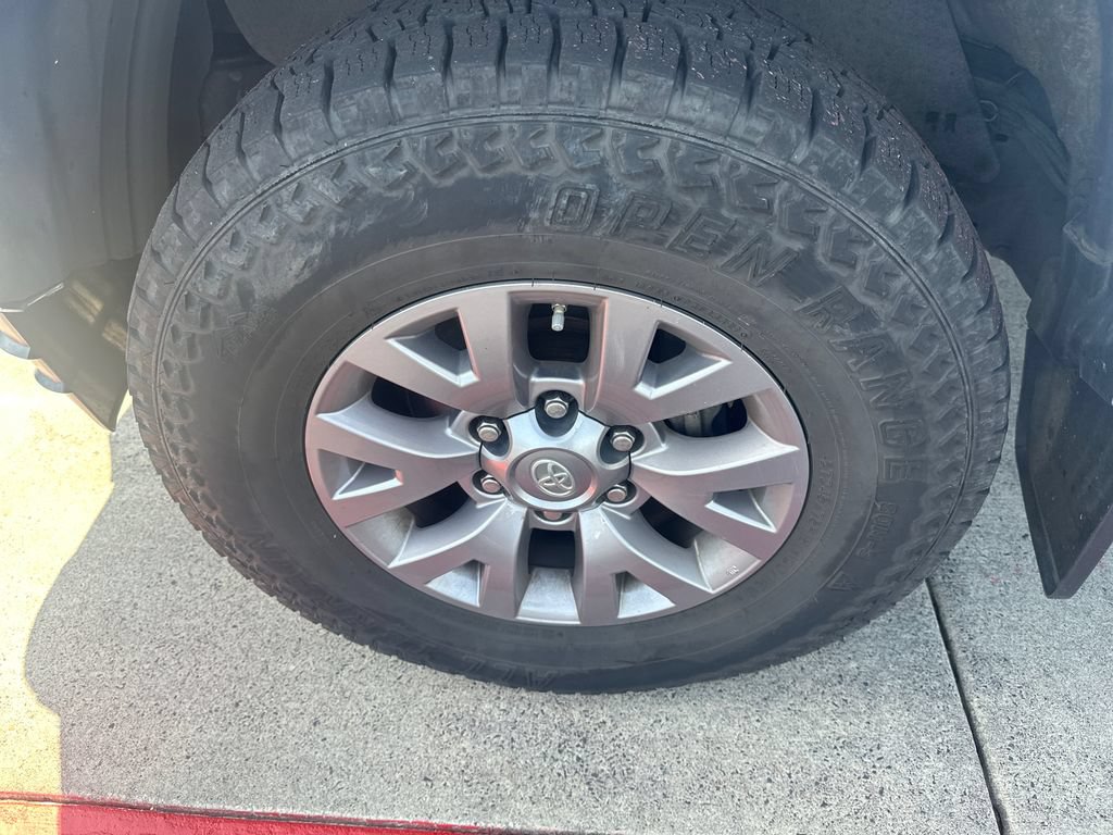 Used 2016 Toyota Tacoma SR5 w/ SR5 Appearance Package (SN) AWD/4WD image 22