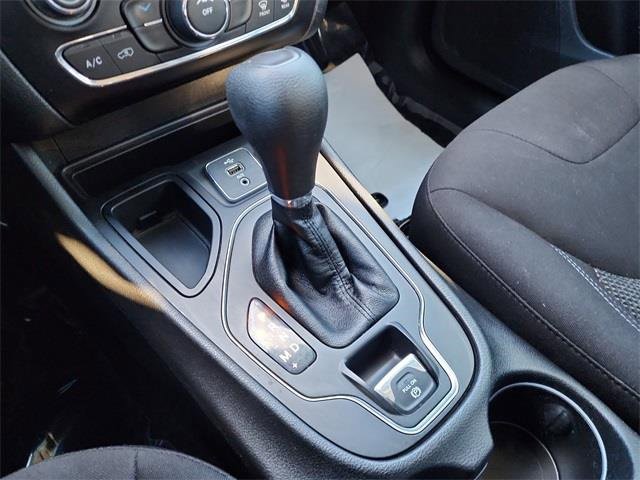 Used 2019 Jeep Cherokee Latitude w/ Popular Appearance Group image 22