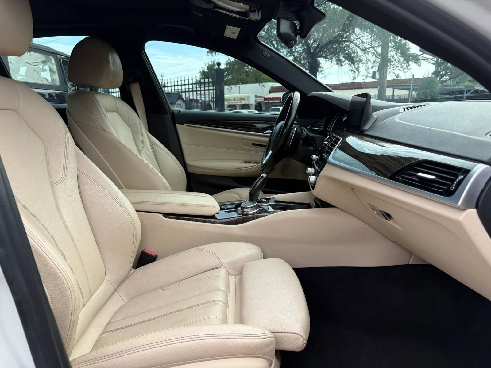 Used 2019 BMW 530i xDrive w/ Convenience Package AWD/4WD image 11
