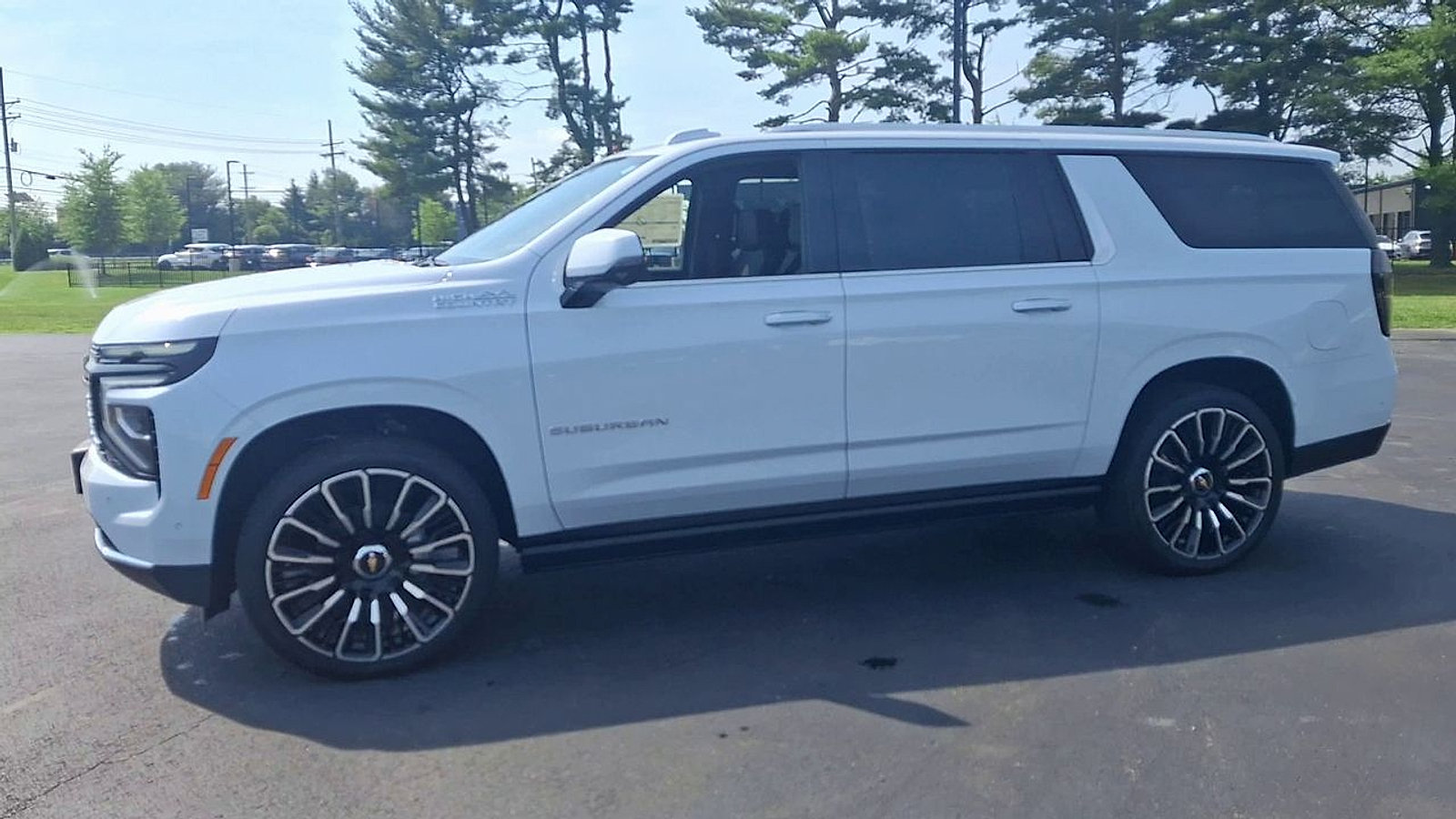 New 2026 Chevrolet Suburban High Country AWD/4WD image 7