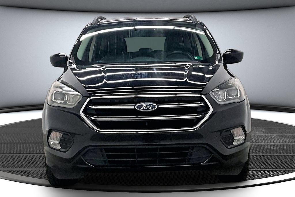 Used 2018 Ford Escape SE w/ SE Sport Appearance Package AWD/4WD image 2