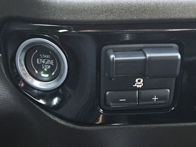 Used 2023 Chevrolet Silverado 1500 LTZ image 19