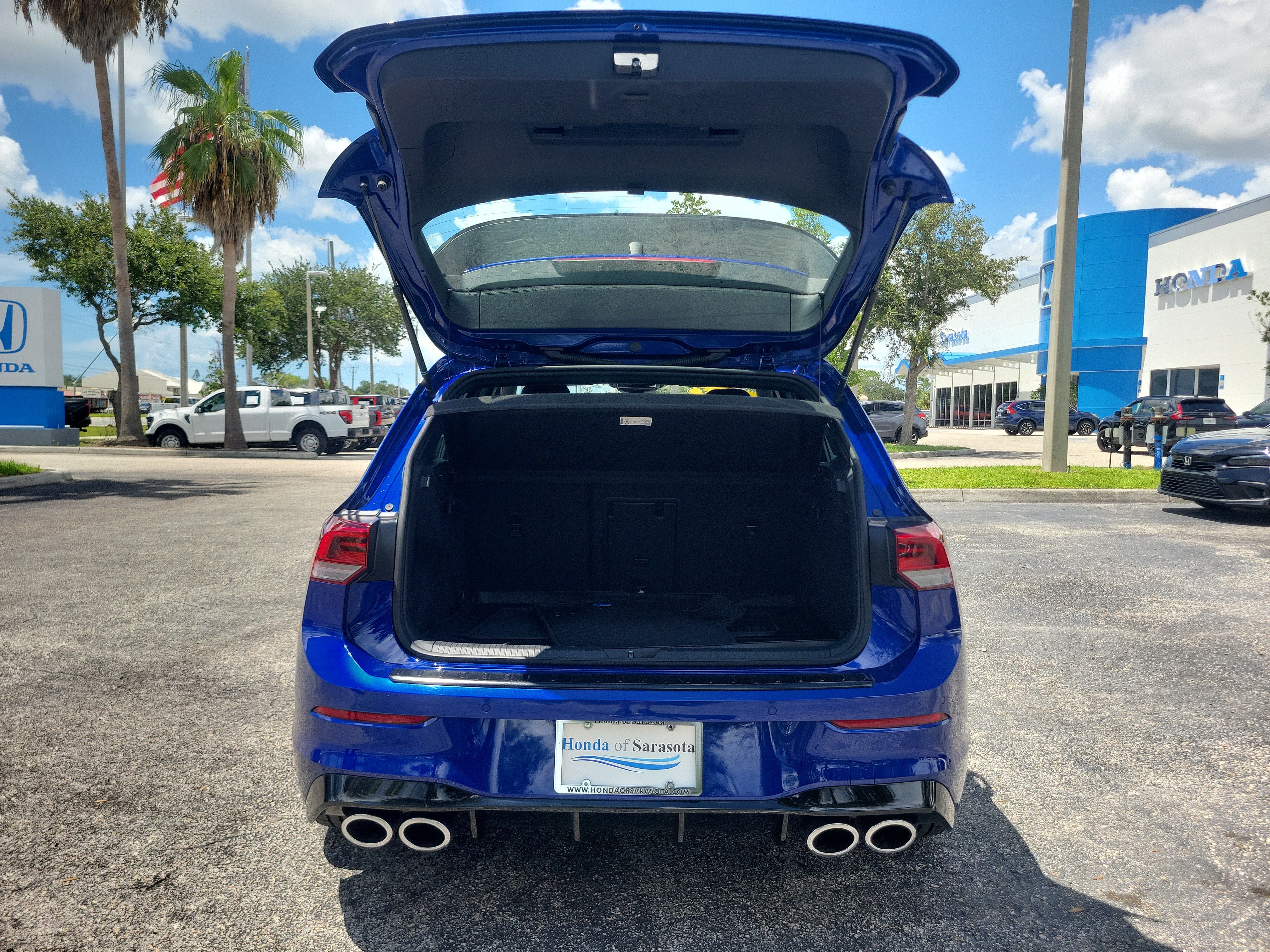 Used 2023 Volkswagen Golf 20th Anniversary Edition AWD/4WD image 11