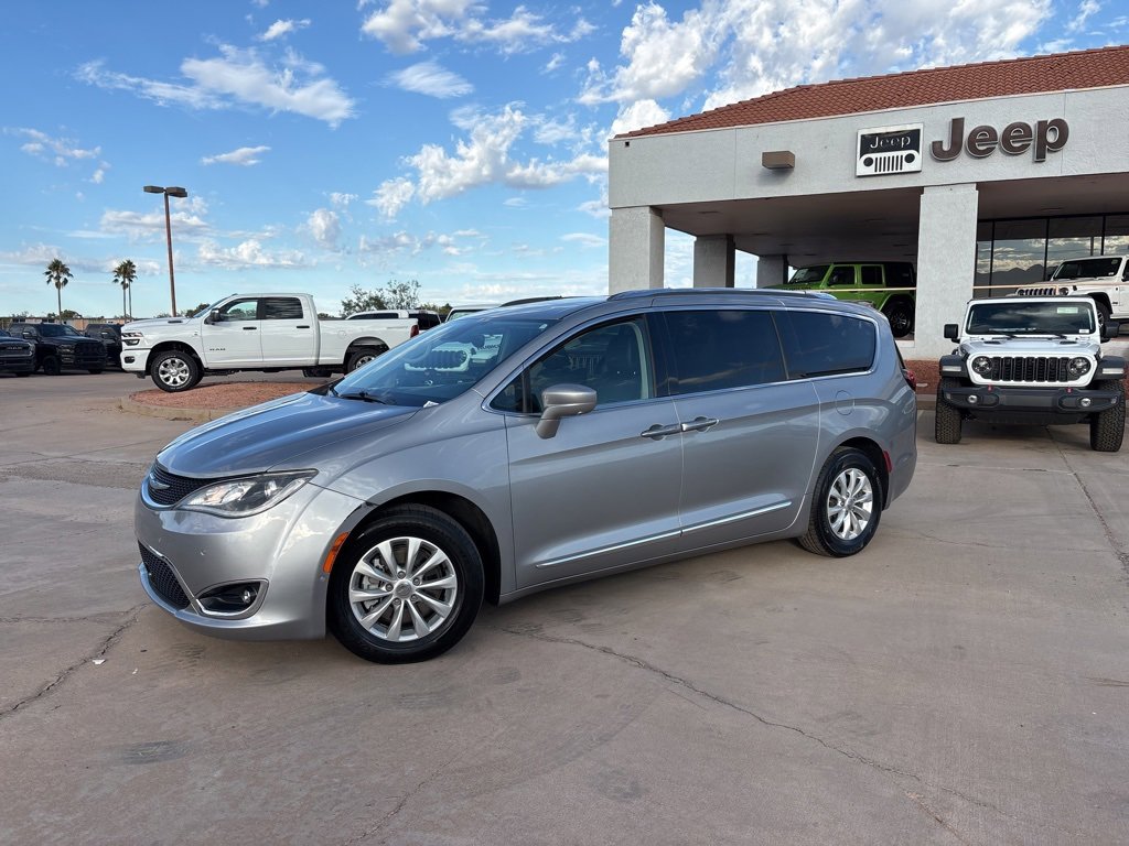 Used 2018 Chrysler Pacifica Touring-L Plus w/ Advanced Safetytec Group image 1