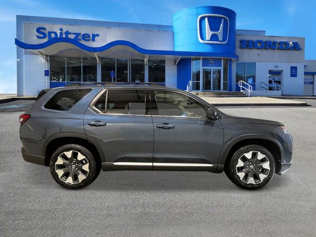 New 2026 Honda Pilot Touring image 2