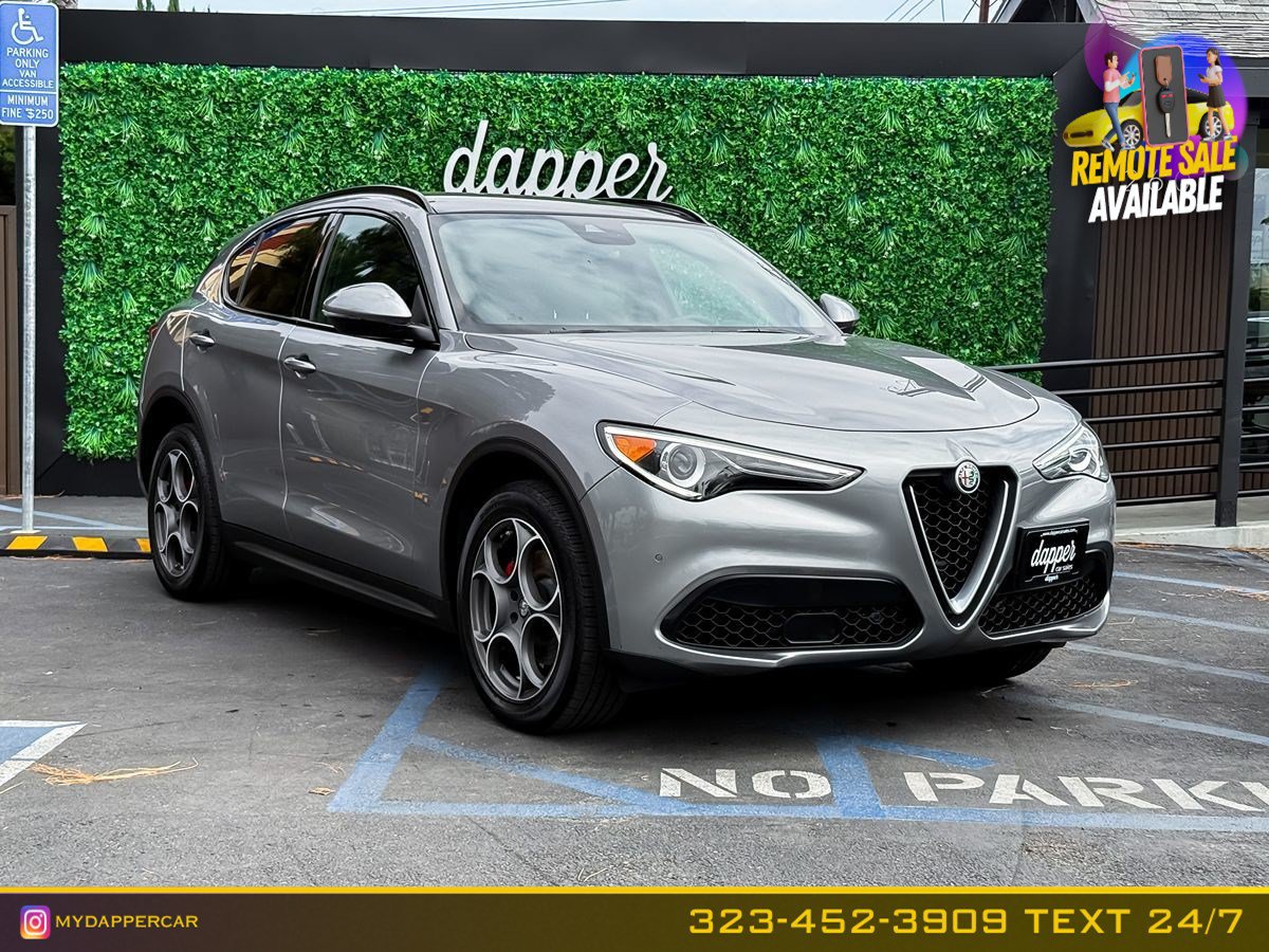 Used 2018 Alfa Romeo Stelvio Ti Sport AWD/4WD image 3