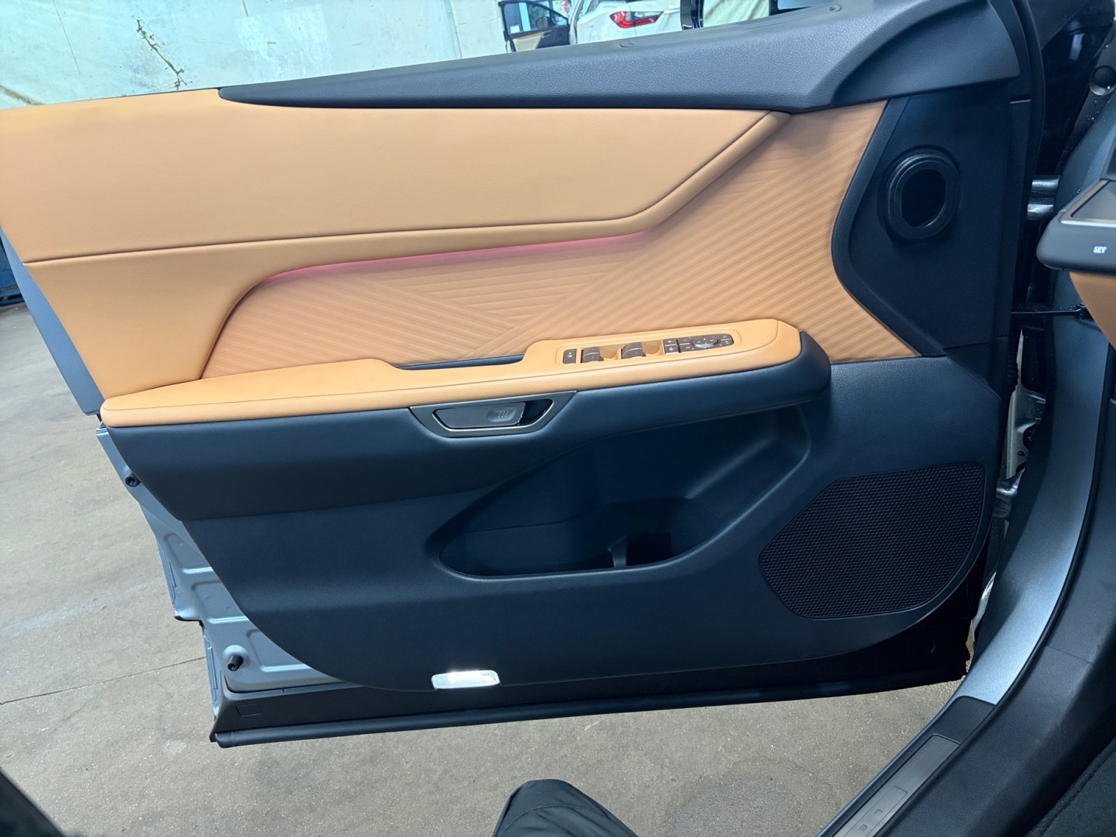 New 2026 Lexus ES 350h AWD w/ Convenience Package image 14
