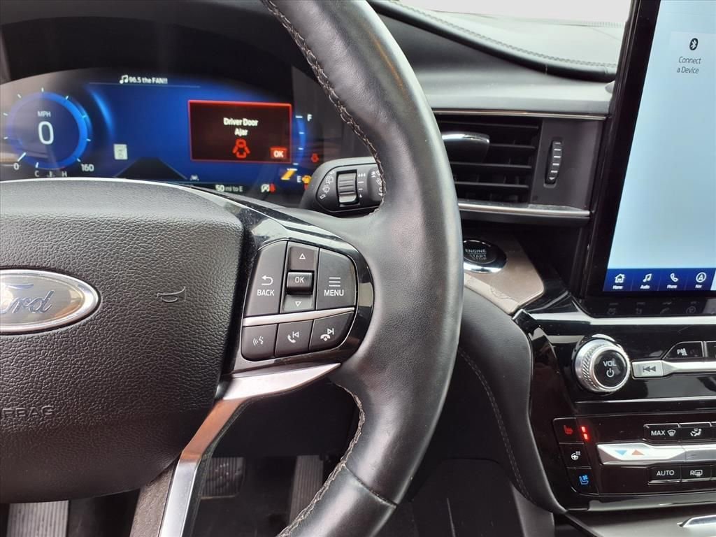 Used 2022 Ford Explorer Platinum w/ Equipment Group 601A image 23