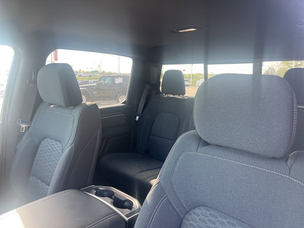 New 2026 RAM 1500 4x4 Crew Cab image 9