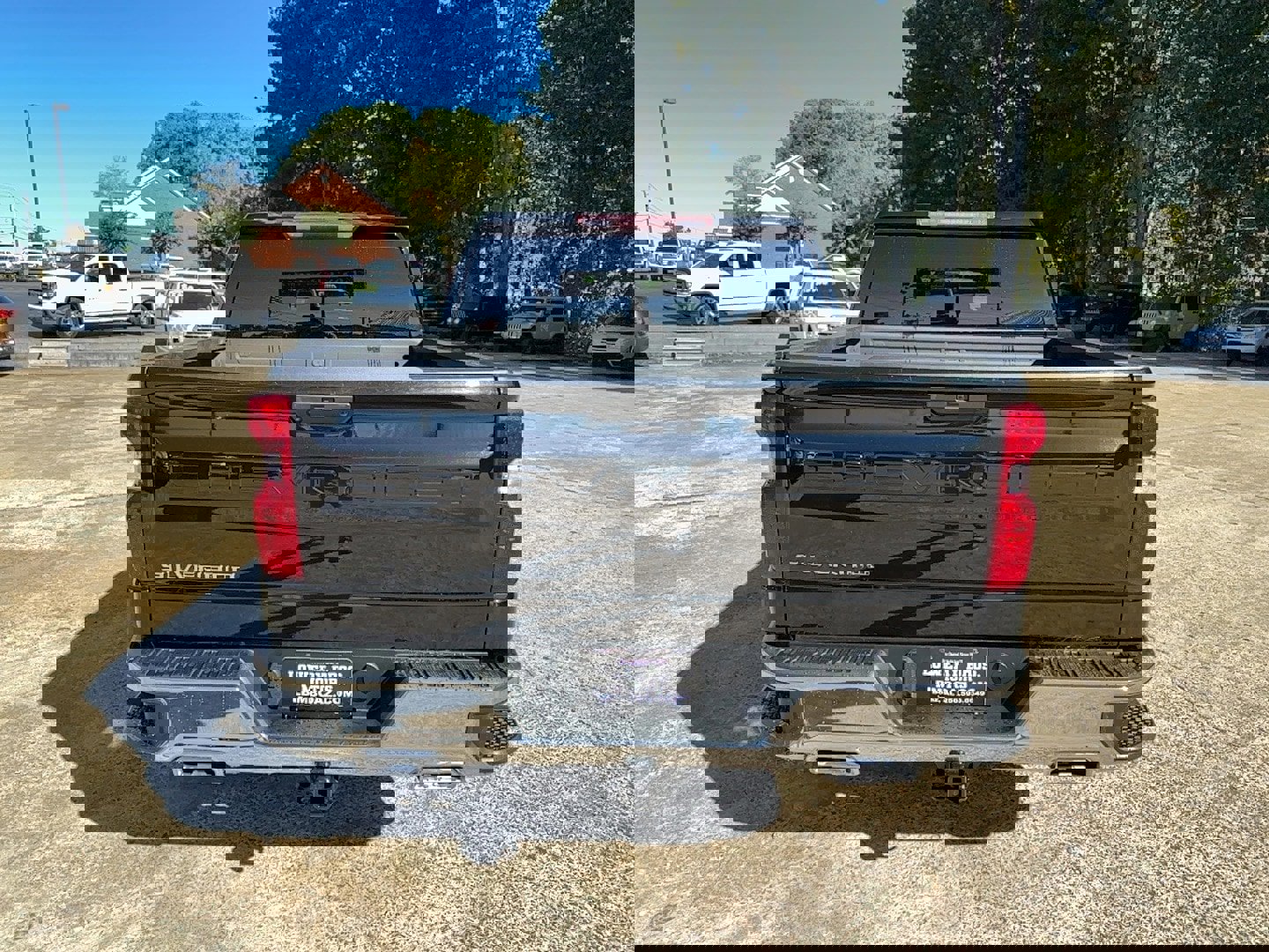 Used 2022 Chevrolet Silverado 1500 LT image 6